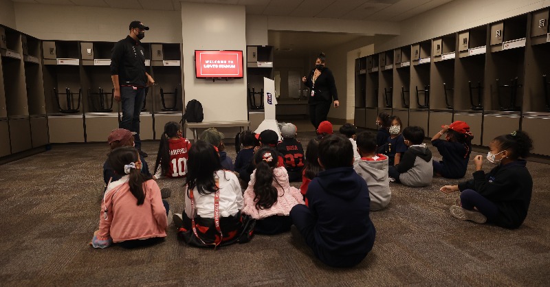 49ersFoundation's tweet photo. After nearly three years, we are thrilled to welcome students back to @levisstadium for the reimagined 49ers EDU presented by @Chevron Home &amp; Away program! We are excited to continue our mission of inspiring our Bay Area youth to become the next generation of STEAM leaders. https://t.co/oJZswXOY9Y