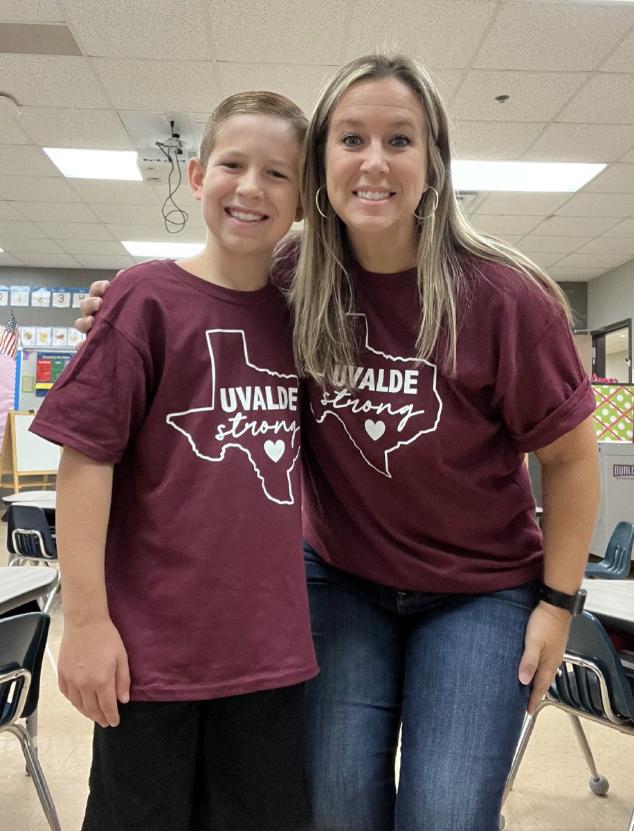 douglass_class's tweet photo. Supporting all those sweet babies that returned to school today! #UvaldeStrong  #STEAMatStribling https://t.co/Z0eFxkA880