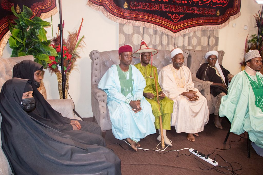 SZakzakyOffice's tweet photo. Representatives of pan-Fulani cultural organization pay a visit to leader Sheikh Ibraheem Zakzaky (H) at his Abuja residence.

@Szakzakyoffice 
06/09/2022 https://t.co/7BR97aZiZ2