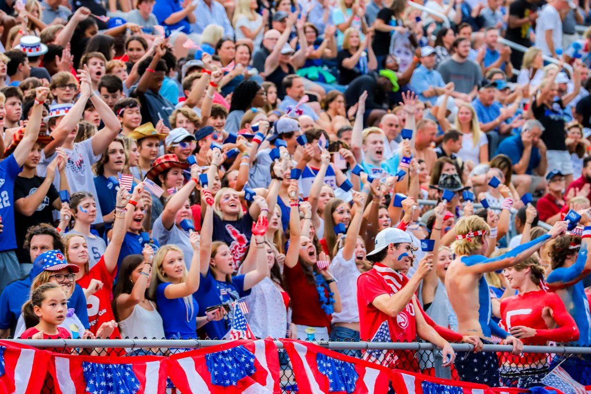 mtparanschool's tweet photo. The #MPCSFamily showed up in droves donning their red, white and blue gear in support of our Eagles' opening varsity football game. It was a great night to start off the season with a celebration of country, faith, family, and Friday night lights! #MPCSisFamily #CommunityOriented https://t.co/tLznuxz8W3