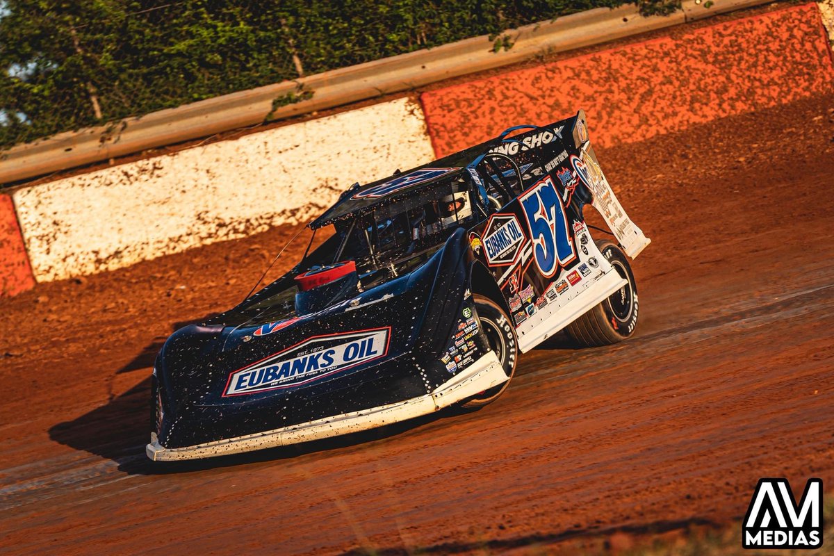 𝗘𝗹𝗱𝗼𝗿𝗮, 𝘄𝗲’𝗹𝗹 𝘀𝗲𝗲 𝘆𝗼𝘂 𝘀𝗼𝗼𝗻. 🌎

After taking a few weeks off to prepare, the #FastFive7 team is primed to tackle the #World100 at @EldoraSpeedway! A huge thank you to our fans, friends, & sponsors who have made it possible for us to chase a globe this week! 🤘