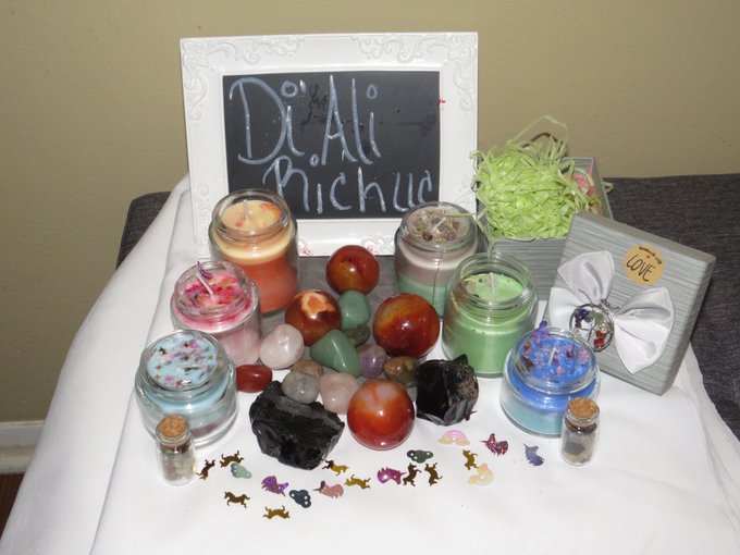 I make candles #sellingcontent https://t.co/3vDneQmp89<a href="/tag/sellingcontent"class="tags">#sellingcontent</a>