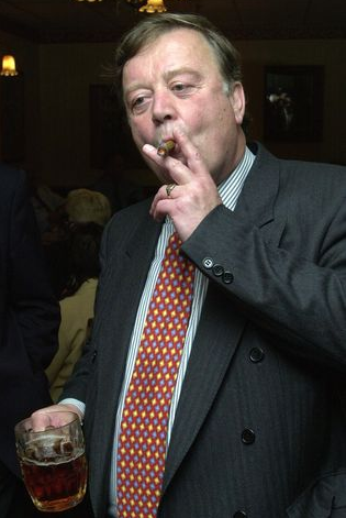 Adrian_Hilton's tweet image. Why is the picture of the Health Secretary on the left causing such consternation and outrage, while the picture of the Health Secretary on the right didn't raise an eyebrow?