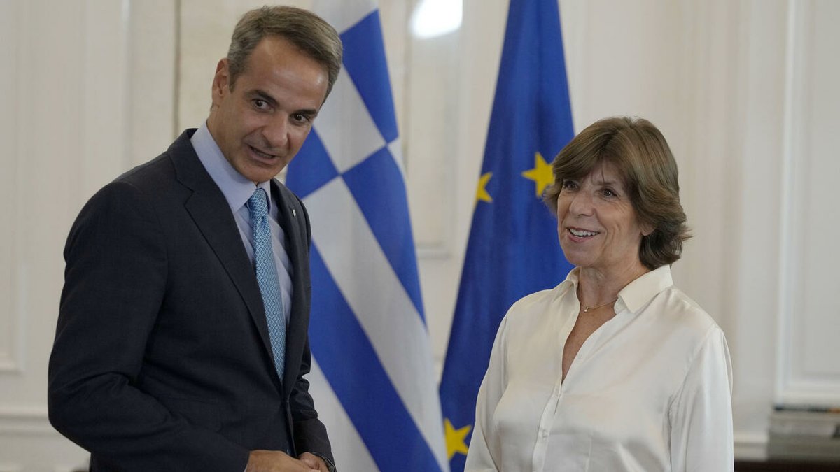 RFI's tweet photo. Face aux nouvelles tensions turco-grecques, Paris réaffirme son soutien à Athènes https://t.co/5g3yKtSSZ3 https://t.co/FIWCeXplPV