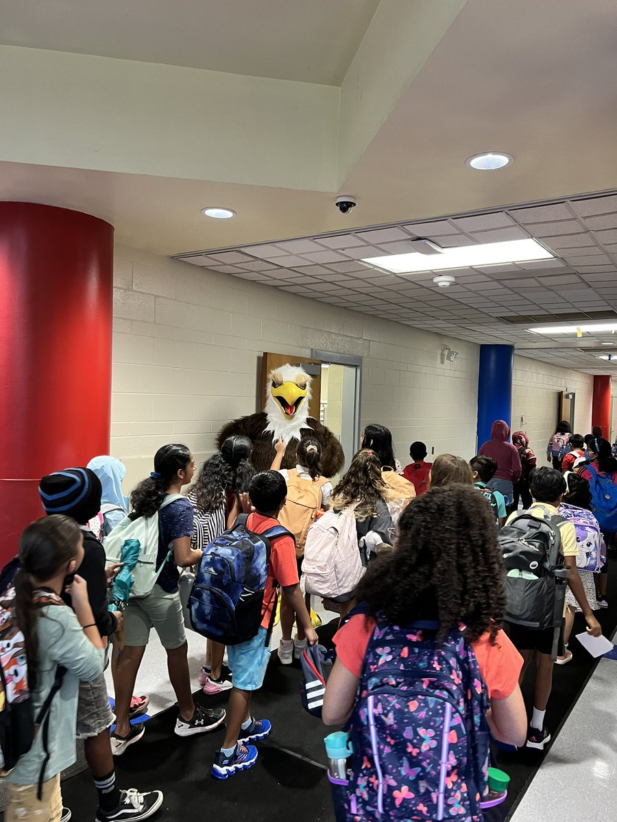 MRS_Eagles's tweet photo. What an AMAZING start to the 22-23 school year! The energy, enthusiasm &amp; excitement filled our halls, classrooms, cafeteria, and buses! Thank you to all our students, staff &amp; families for making this such a special day! We love our eagles! @MRS_Eagles @WWP_Schools https://t.co/FV4haaud5J