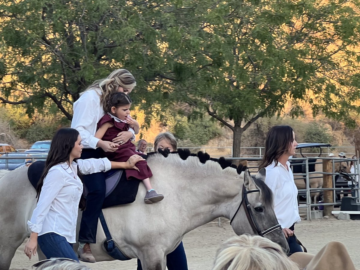 KPPanoramaCity's tweet photo. KP proud to support @Carousel_Ranch Heart of the West event providing children with developmental disabilities much needed equine therapy helping them mind, body, and soul! #TogetherWeThrive https://t.co/Ts5EohDx5Q