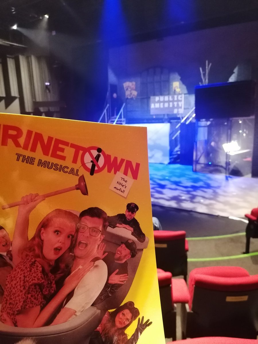 A HUGE CONGRATULATIONS TO HESSLE THEATRE COMPANY ON SUCH A SUCCESFUL OPENING NIGHT OF URINETOWN AT HULL TRUCK THEATRE 👏🏻👏🏻👏🏻👏🏻👏🏻👏🏻👏🏻
Some of the BMTC Committee have had the most amazing night watching yet another top class production from our friends across the river!