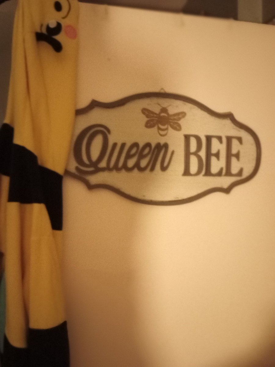 butterbee69's tweet photo. #BeeBuzz https://t.co/tY7jYk0PCx