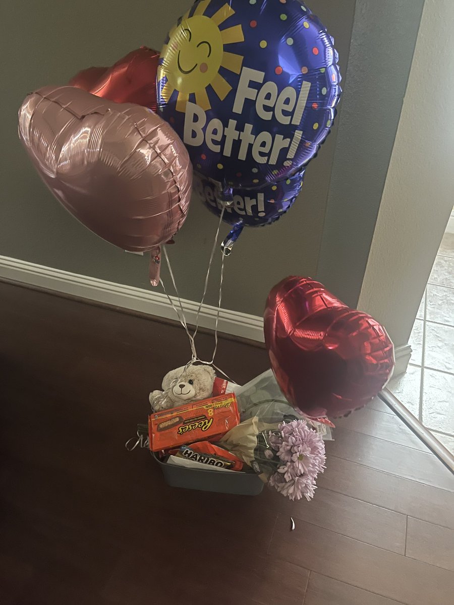 Thank you to my @bowie_girls family for the love today when I returned to work. Love my girls. ❤️