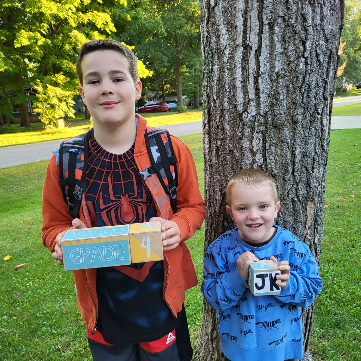 teamelson's tweet photo. #SCDSBfirstday https://t.co/Yi7pAfkL0j
