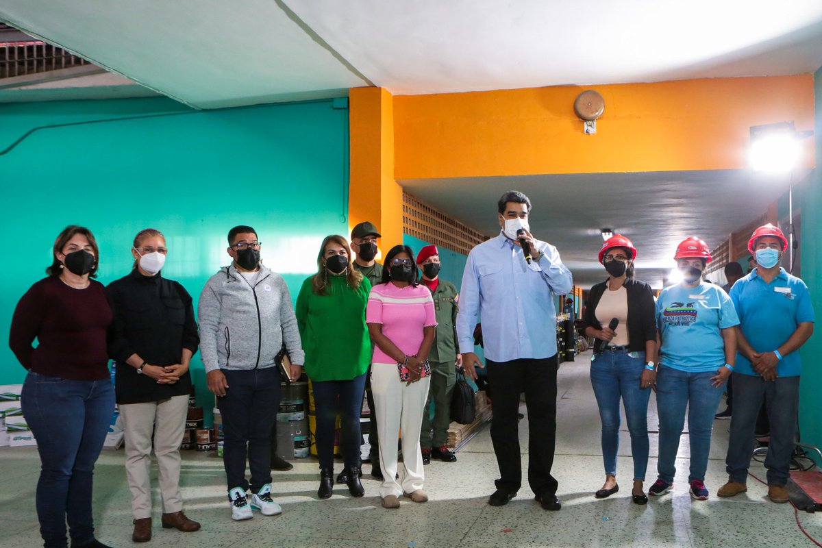 Aprobé recursos para el embellecimiento de los espacios de la zona central de la parroquia 23 de Enero, en Caracas. Busquemos los problemas y sus soluciones, hagámoslo entre todos y todas, por nuestro pueblo ¡Las calles deben estar bonitas y “cacherosas”!