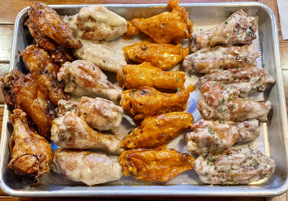 TheWingMen1's tweet photo. Thirsty Elephant is Perfect for Hungry People - https://t.co/s2RB3H8onc https://t.co/YpIryUCK2X