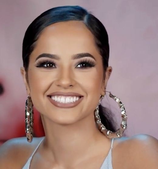 beckygarchives's tweet photo. I love to see her smile ❤️ #BECKYG https://t.co/P9ovsuyXQJ