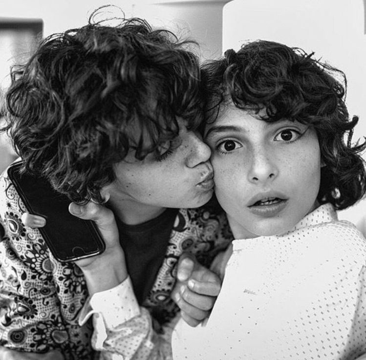tozierisms's tweet photo. the chokehold these two pictures had on the IT fandom in 2017/18 https://t.co/ysxFhn5wWt