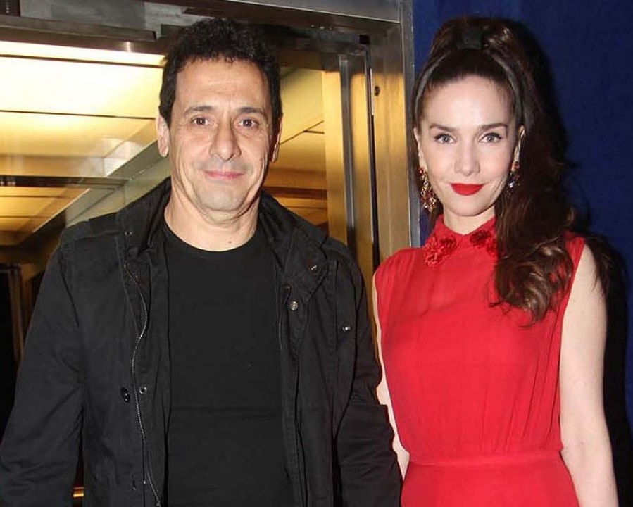 Laencuesta4's tweet photo. #Encuesta (Primera ronda)
#MejorPareja
-¿Qué pareja es tu favorita?💕

MG Ricardo Mollo y Natalia Oreiro
RT Berguzar orel y Halit Ergenc https://t.co/rgOCexssfI
