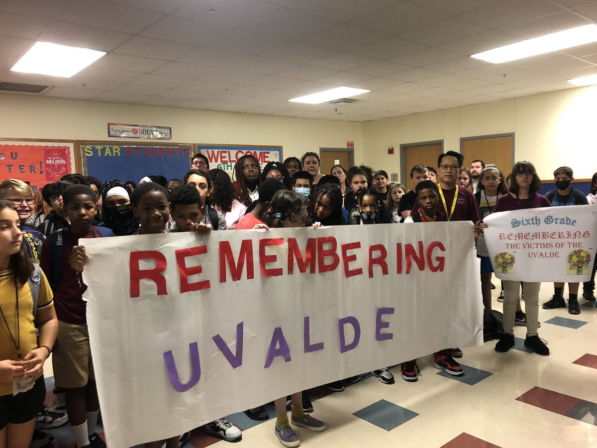 AnnMBoles's tweet photo. Our 6th graders were #uvaldestrong at @WeAreCarpenter today! #dedicatedtocaring https://t.co/9JYX3YWjz4