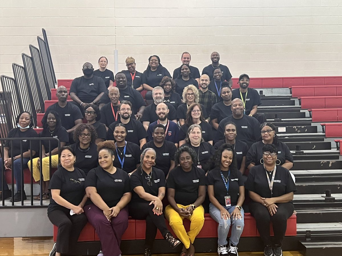 Jholemon09's tweet image. I’m  looking forward to attacking one more academic year with this crew!! Solid first day! #alwaysprogressing #GoTigers #CarpeDiem