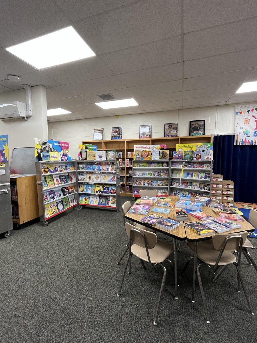 It’s book fair time! #scholasticbookfair #bmesrocks #kidslit #holdingschool