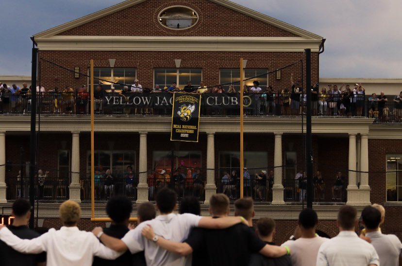RMCHoops's tweet photo. The newest addition to the walls of Crenshaw

On Saturday night, the unfurl of the National Championship banner took place at halftime of the football game #JacketsFamily https://t.co/qiFLhdoqsk