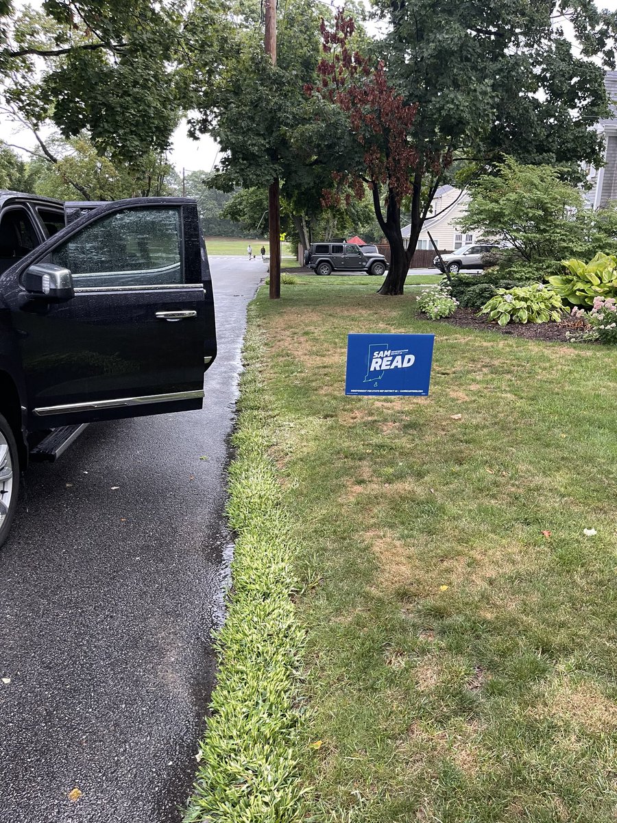 SamReadforRI's tweet photo. A little rain won’t stop me! A successful night of walking and talking to voters of D-66. Lots of motivated voters who know we need fresh INDEPENDENT voices. Plus more signs up! #RhodeIsland #Independent #district66 https://t.co/ZCXM4Oacuw