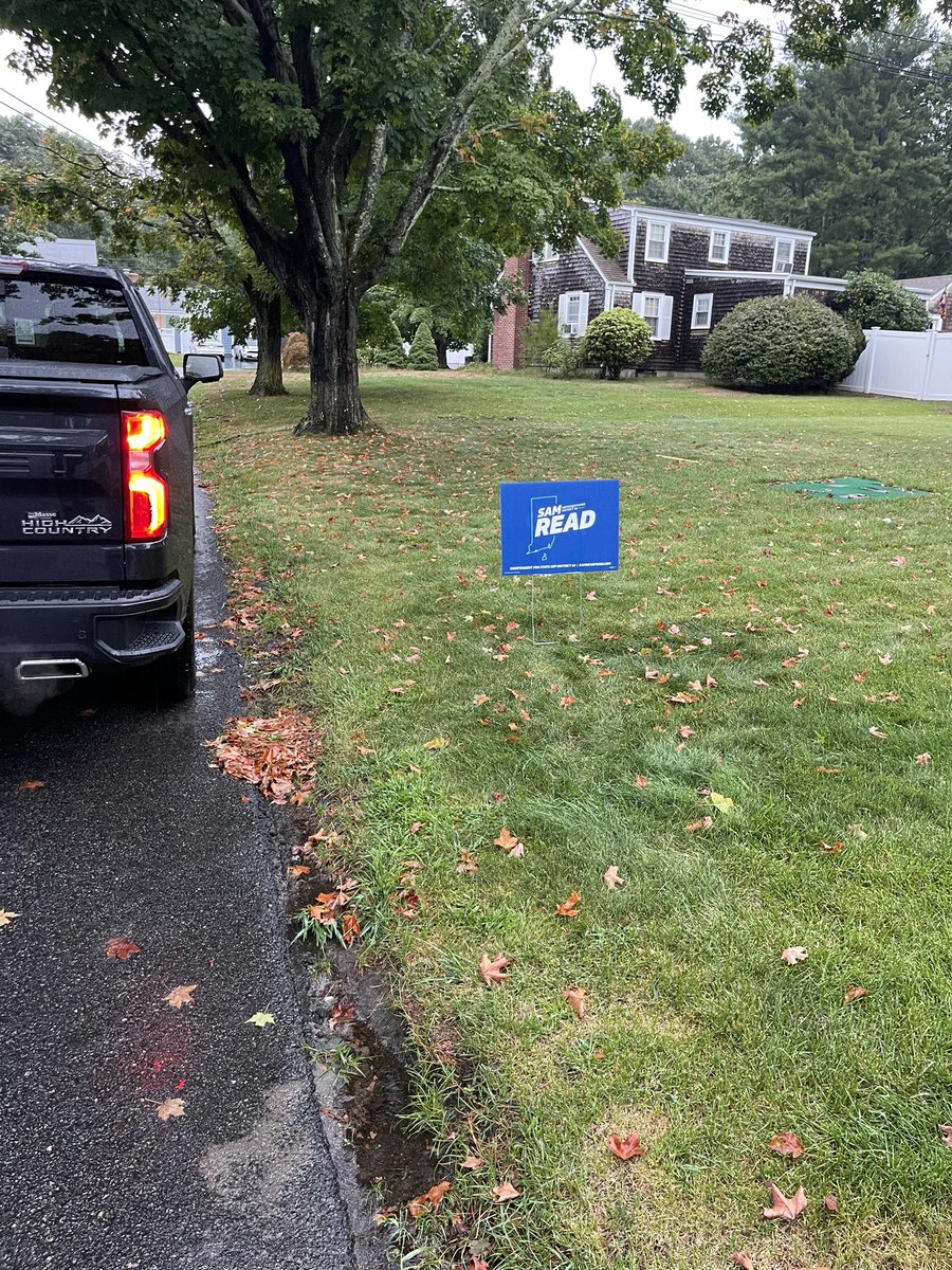 SamReadforRI's tweet photo. A little rain won’t stop me! A successful night of walking and talking to voters of D-66. Lots of motivated voters who know we need fresh INDEPENDENT voices. Plus more signs up! #RhodeIsland #Independent #district66 https://t.co/ZCXM4Oacuw