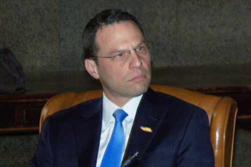 CatholicLeague's tweet photo. Pennsylvania gubernatorial candidate Josh Shapiro's handling of the grand jury report on Catholic priests was disgraceful. That he is now using it as a campaign weapon makes him all the more contemptible.
https://t.co/6QHIyQqLAv https://t.co/Z2uaI9vPr2