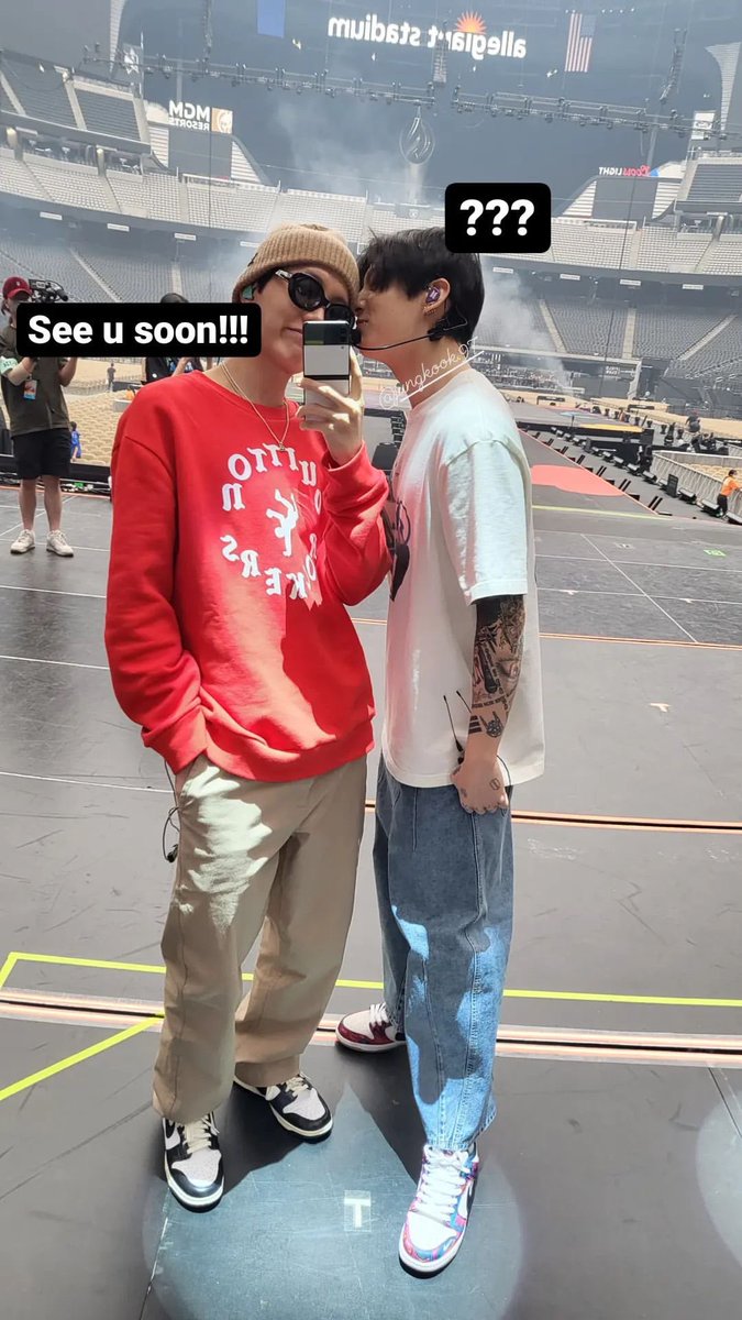 koogifs's tweet image. this is in fact the best picture ever