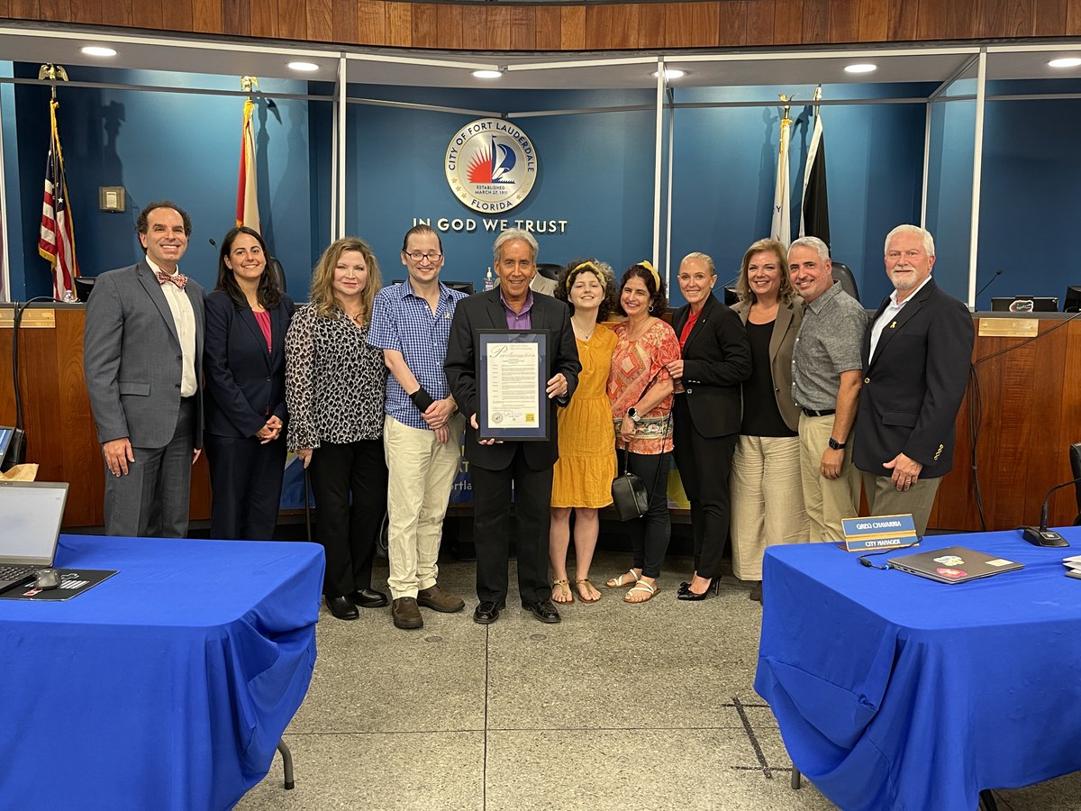 FTLCityNews's tweet image. At tonight&apos;s Commission Meeting, Commissioner @glassman4ftl presented a proclamation declaring September 2022, as Childhood Cancer Awareness Month in the City of #FortLauderdale. 

CC: @AlexsLemonade 
@FloridaAAP
