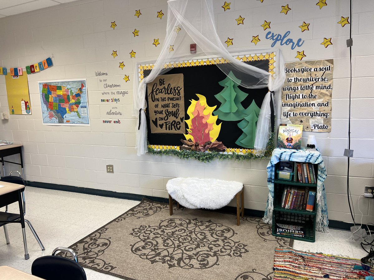 kerbersclass's tweet photo. Before and after. Classroom 2022-2023. https://t.co/tdjOmXwG8X