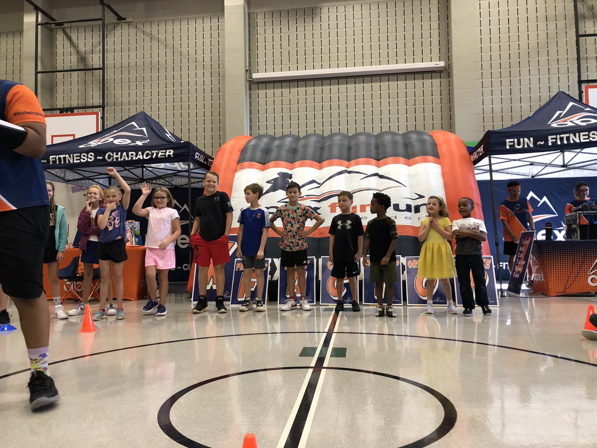 KanesKiddos's tweet photo. Have you heard? @apexleaderco is at Walker! It’s our @WalkerStarsPTA fundraiser, and it teaches our #WalStars how THEY can all be leaders! #mymisd #WalkeratWork https://t.co/cbtv0QIGgr