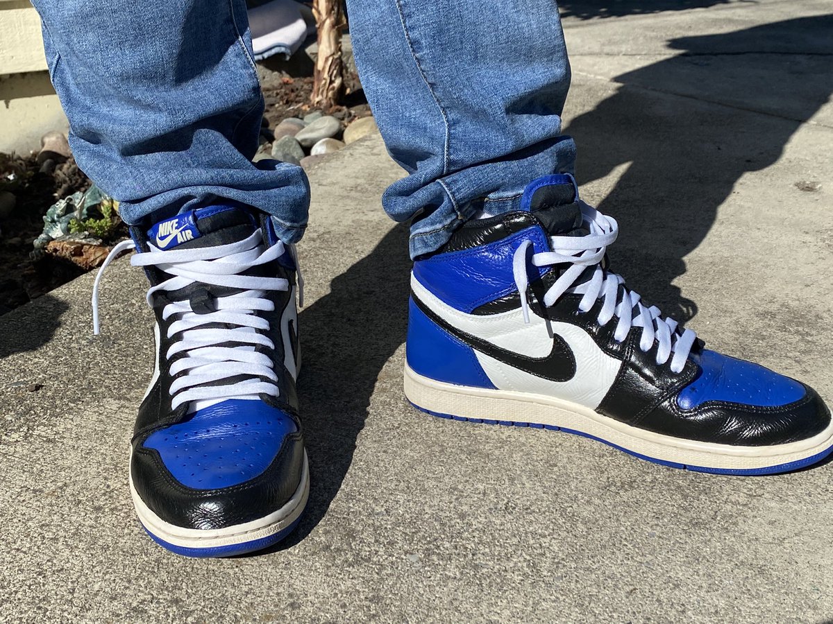 DJKingJam's tweet photo. My own #customs for the #KOTD
Thanks to my 2018 hyper royals…
🫡💙🏆
#wearyourcustoms #jordan @Jumpman23 @Nike #aj1 #airjordan #1s #yoursneakersaredope #kickcheck #kicks #sneakerhead #sneakers #jordancustom #customshoe #mycreation #jordan1 #angelus https://t.co/yYkYZg0mWC