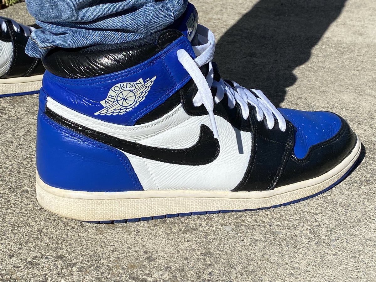 DJKingJam's tweet photo. My own #customs for the #KOTD
Thanks to my 2018 hyper royals…
🫡💙🏆
#wearyourcustoms #jordan @Jumpman23 @Nike #aj1 #airjordan #1s #yoursneakersaredope #kickcheck #kicks #sneakerhead #sneakers #jordancustom #customshoe #mycreation #jordan1 #angelus https://t.co/yYkYZg0mWC