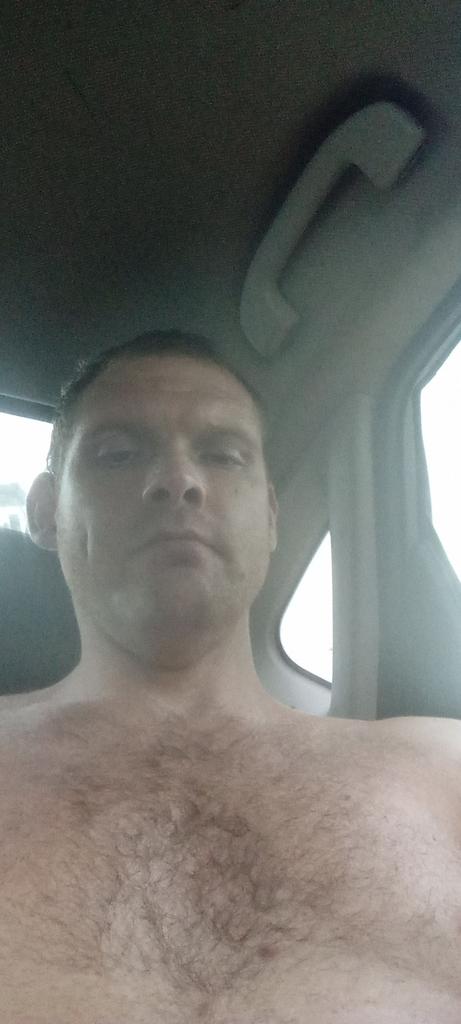 john_alsobrooks's tweet photo. @BluesGirl70 In the car too https://t.co/ZfIyRNAqJa