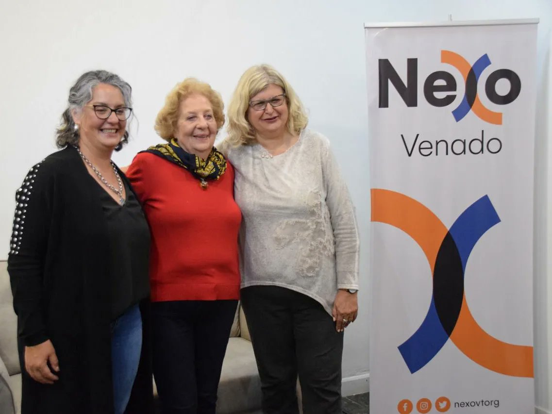 NexoVTorg's tweet photo. 🔹️ TODOS SOMOS VIOLENTOS 🔸️

🗣 Vivimos en un mundo violento, en donde la violencia es adictiva. En la charla junto a @martapaillet, @balagueclaudia y @rosanabellatti abordamos este tema que nos atraviesa actualmente como sociedad y afecta a los más chicos (+) https://t.co/FcHg5umicw