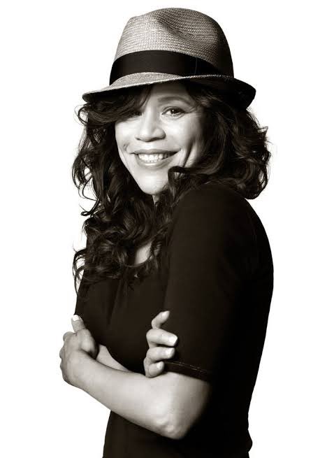 Happy birthday Rosie Perez. My favorite film with Perez so far is Fearless (I ve yet to see Do the right thing!) 