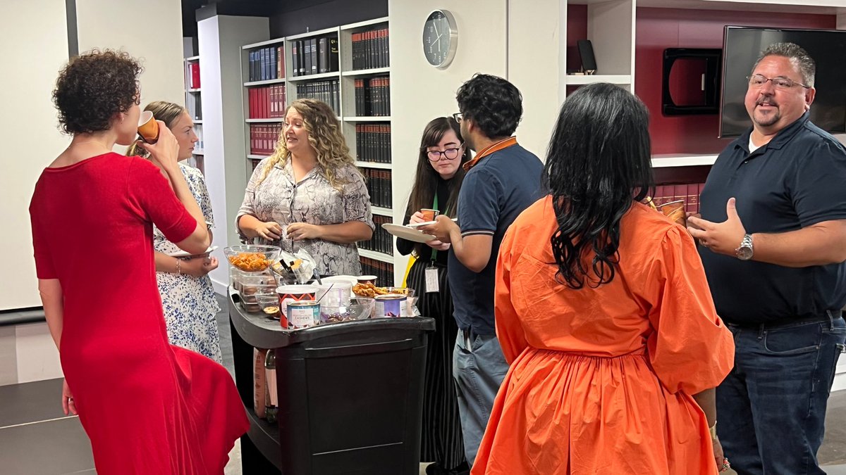 LexisNexis's tweet photo. To kick off Elevate I&amp;D, our Chief of Inclusion &amp; Diversity Officer, Ronda Moore met with our employee resource group leaders in London, UK. Here we discussed what’s working well, what are our opportunities for improvement, and what resources are needed. #LexisNexis #LNLife https://t.co/T8yUK0Xjxm