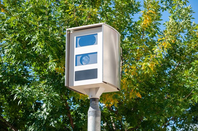 “El radar ya registró una velocidad máxima de unos 132 km/h en la zona” <a href="/MMetediera/">Marcelo Metediera</a> sobre nuevo radar en #Pando
radiocanelones.com.uy/wp/bajar-las-r…