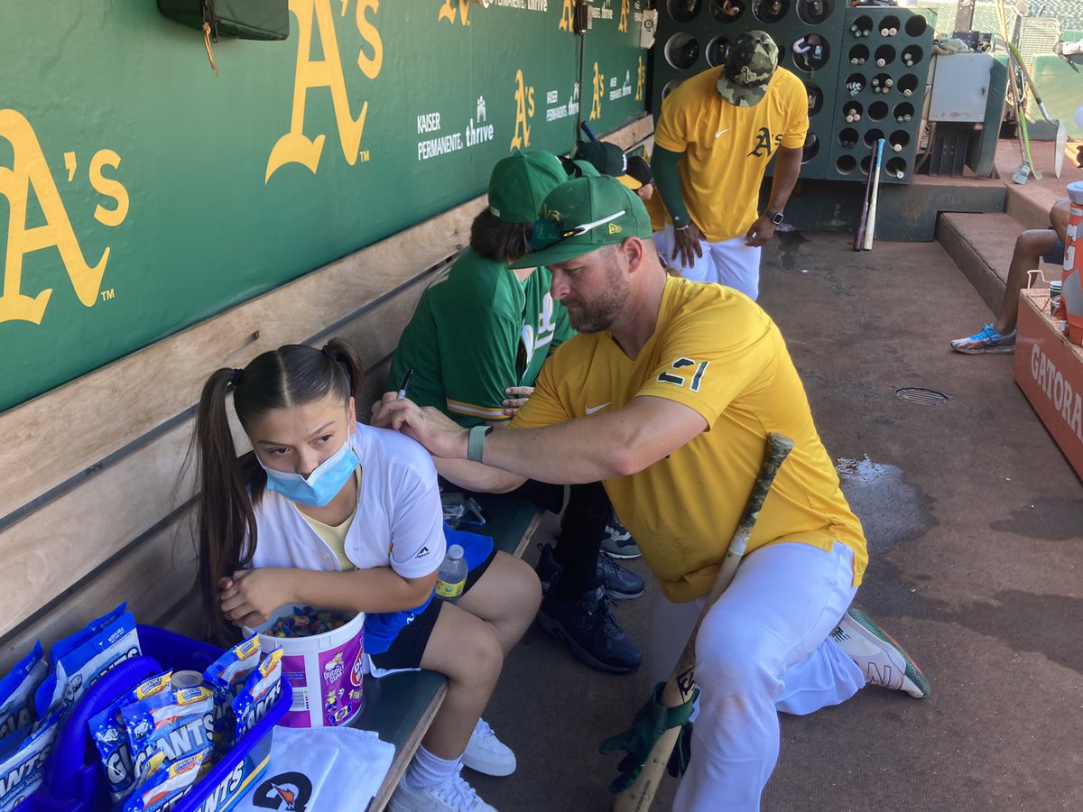 Janie McCauley tweet media