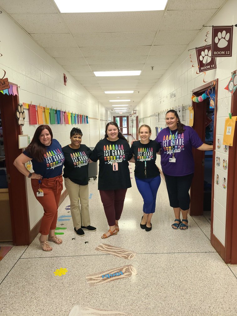 MrsGravesTeach's tweet photo. First day in the infant room, fifth grade, and eight grade for the kids & mom’s first day at @TallwoodElem in first grade! #VBFirstDay https://t.co/CN6OvRCgDn