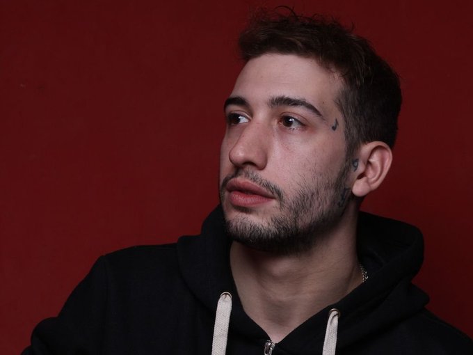 I'm online right now on SkyPrivate - pay-per-minute system for Skype live shows. Call me right now in