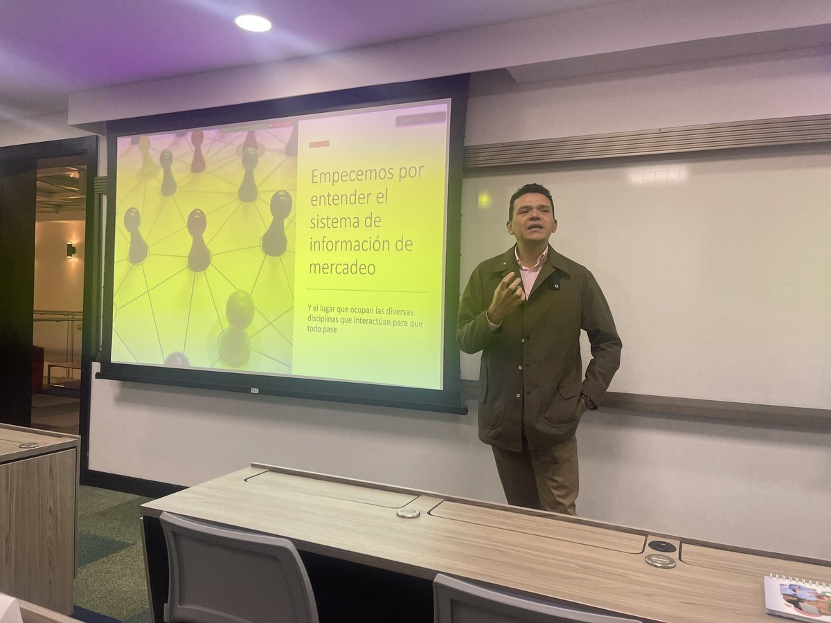 🟣paulagaviriamkt tweet media