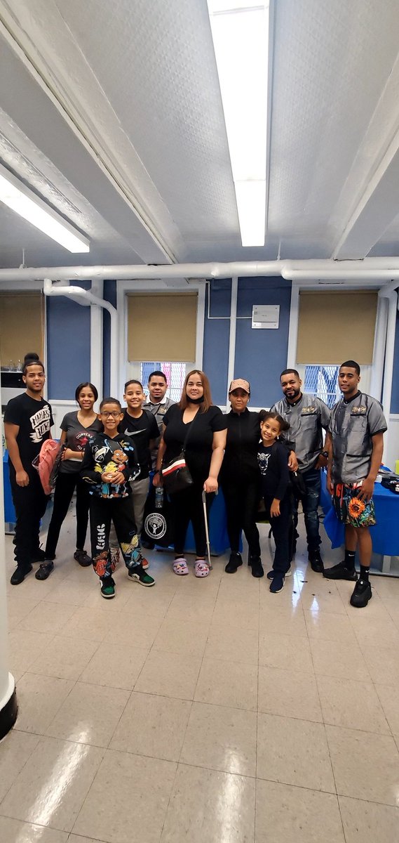 Csd7Bx's tweet photo. Today District 7 held Day 1 of our 2 day Back to School event!
Big shoutout to Brandy's Barbershop and Marlene's Beauty Shop for their support with this event!
@B'https://t.co/ppz7wmkbaX
@DrRPadilla
@DK_BlackburnNYC
#IBelieveIn7
#iAttendD7Schools https://t.co/p23w94SLdV