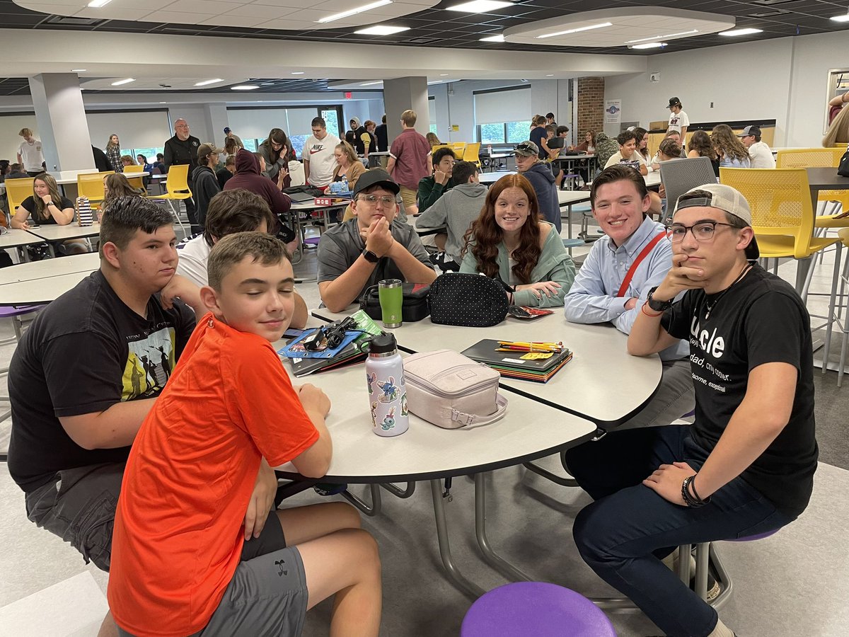 WCS Sr. High Student Council tweet media