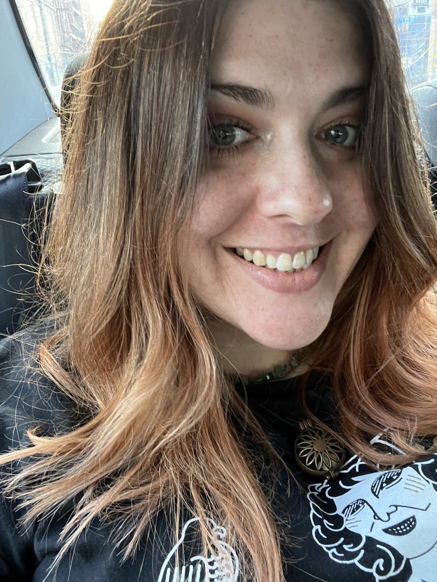 VileVioletkitty's tweet image. Goodbye, blue/green 🫶🏻🍁🔥❤️ #ManeConcept #LupitaSalgado