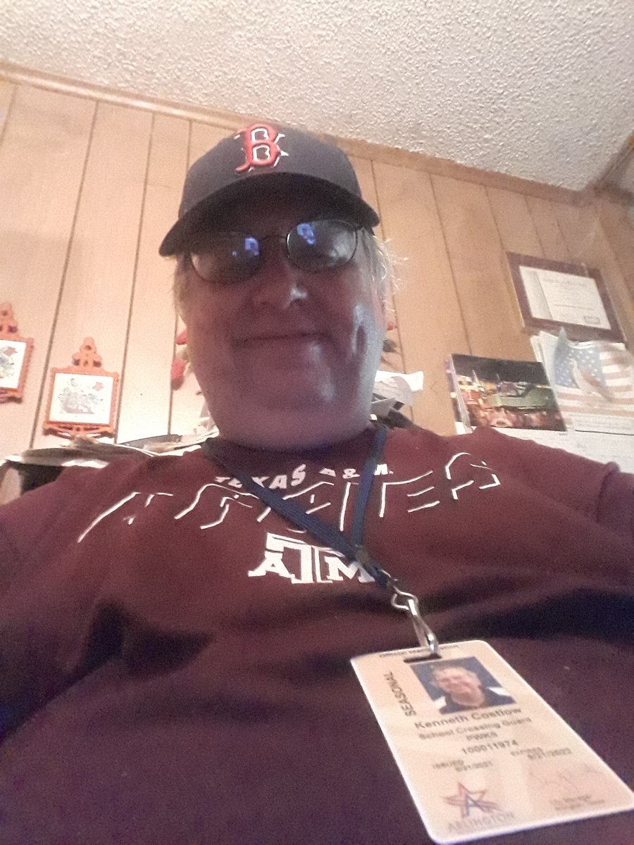 KenCostlow's tweet photo. #MaroonForUvalde
#IStandWithUvalde https://t.co/6gyXFSUpUU