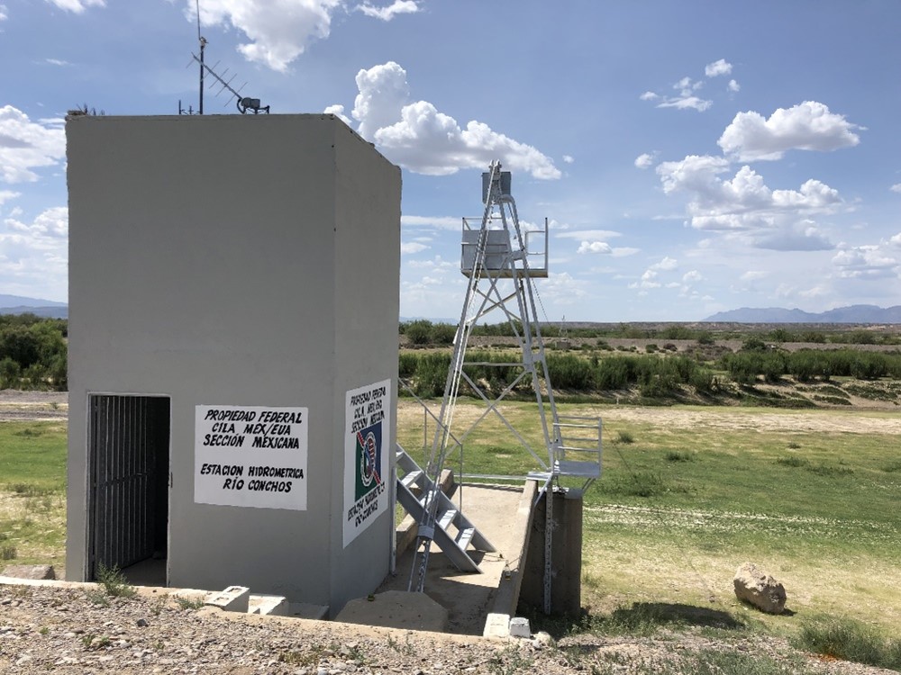 cilamexico's tweet photo. Ante la reciente ocurrencia de lluvias en la Cuenca del #RioConchos en #Chihuahua, la #CILA mantiene monitoreos de control de avenidas para mantener a la población informada. La estación hidrométrica en #Ojinaga presenta un gasto de 127 m³/s hasta las 16:00hr https://t.co/oTW5k1spJe