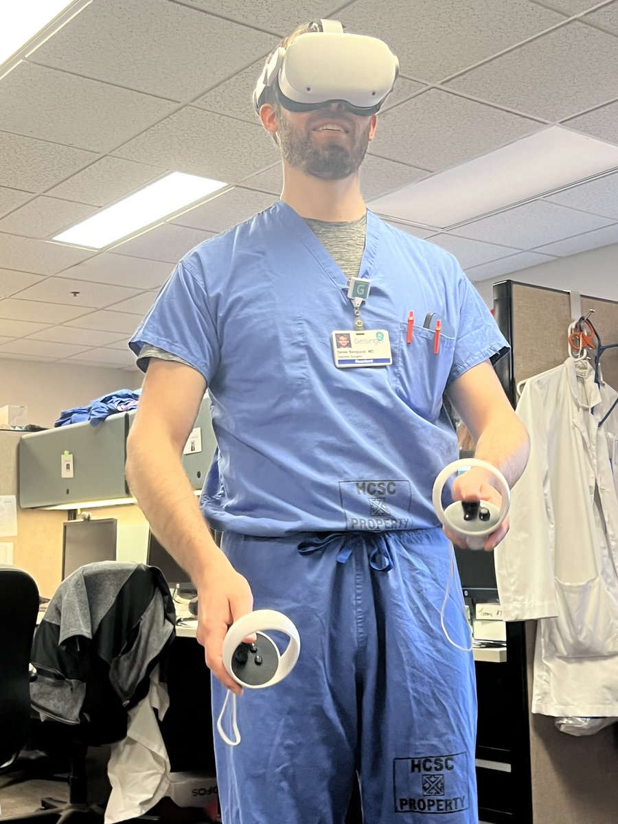 GeisingerSurgEd's tweet image. Night team testing out @MetaQuestVR. We have a list of ideas for how this could be integrated into surgical education (and it’s also just a lot of fun!) @MatthewFactorMD