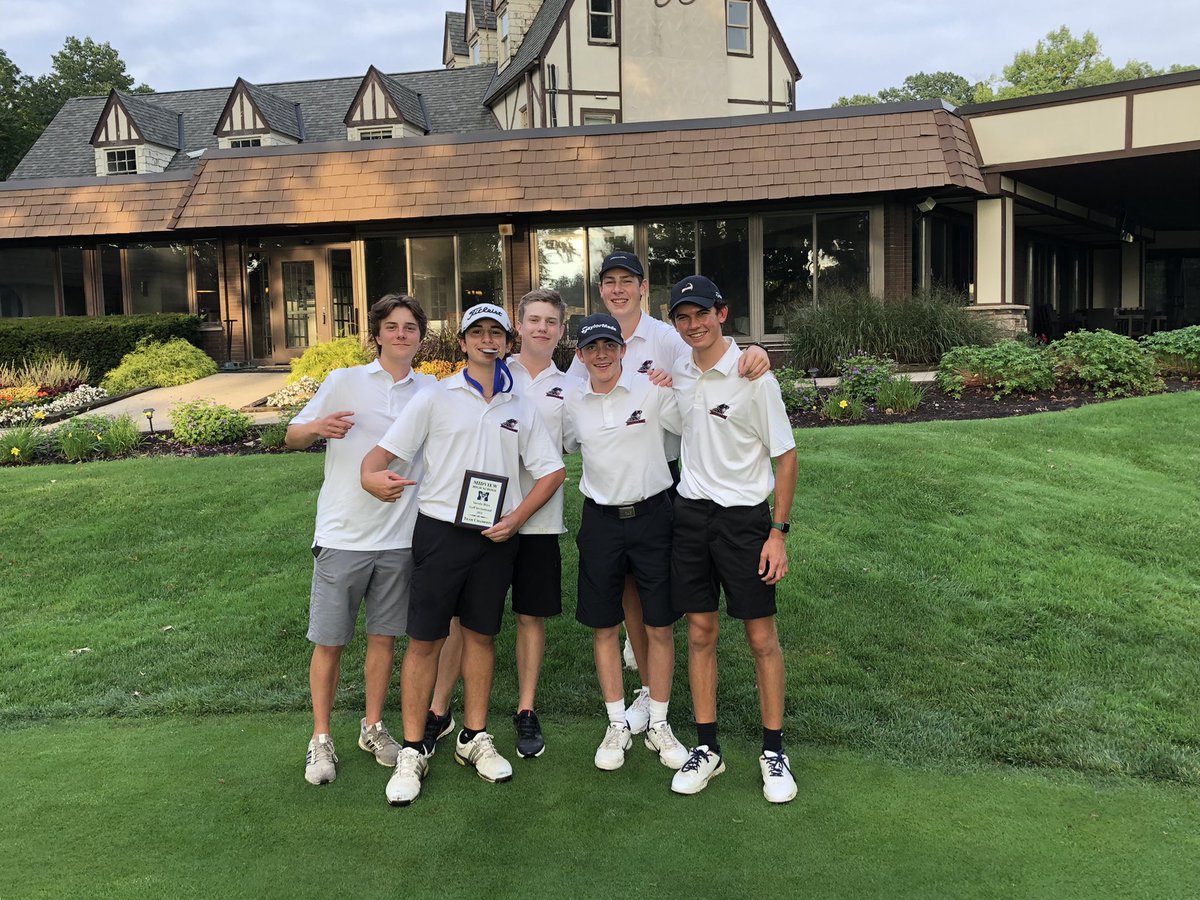 RR_BoysGolf's tweet photo. Varsity takes home some hardware from the Midview Invitational! The boys shoot a season low 305 at Columbia Hills

Congratulations to Junior Nick Tianello for taking home medalist honors with a career low 70 (-1)!

Tianello 70
Dietrich 74
Toole 80
Capka 81
Hurt 81
Bennett 82 https://t.co/9Ddpb4viKF