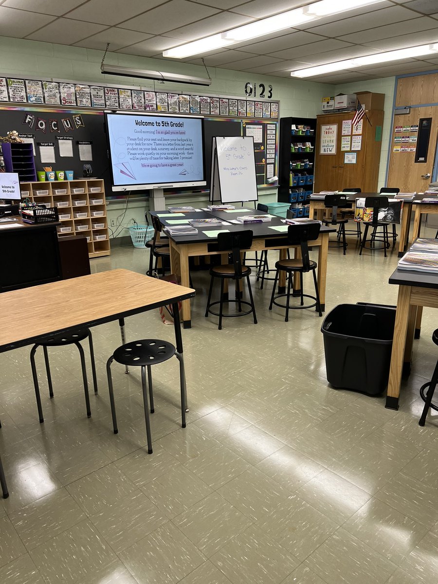 Aaand we’re back! Loved welcoming a new group of 5th graders into my classroom today! ✈️📚