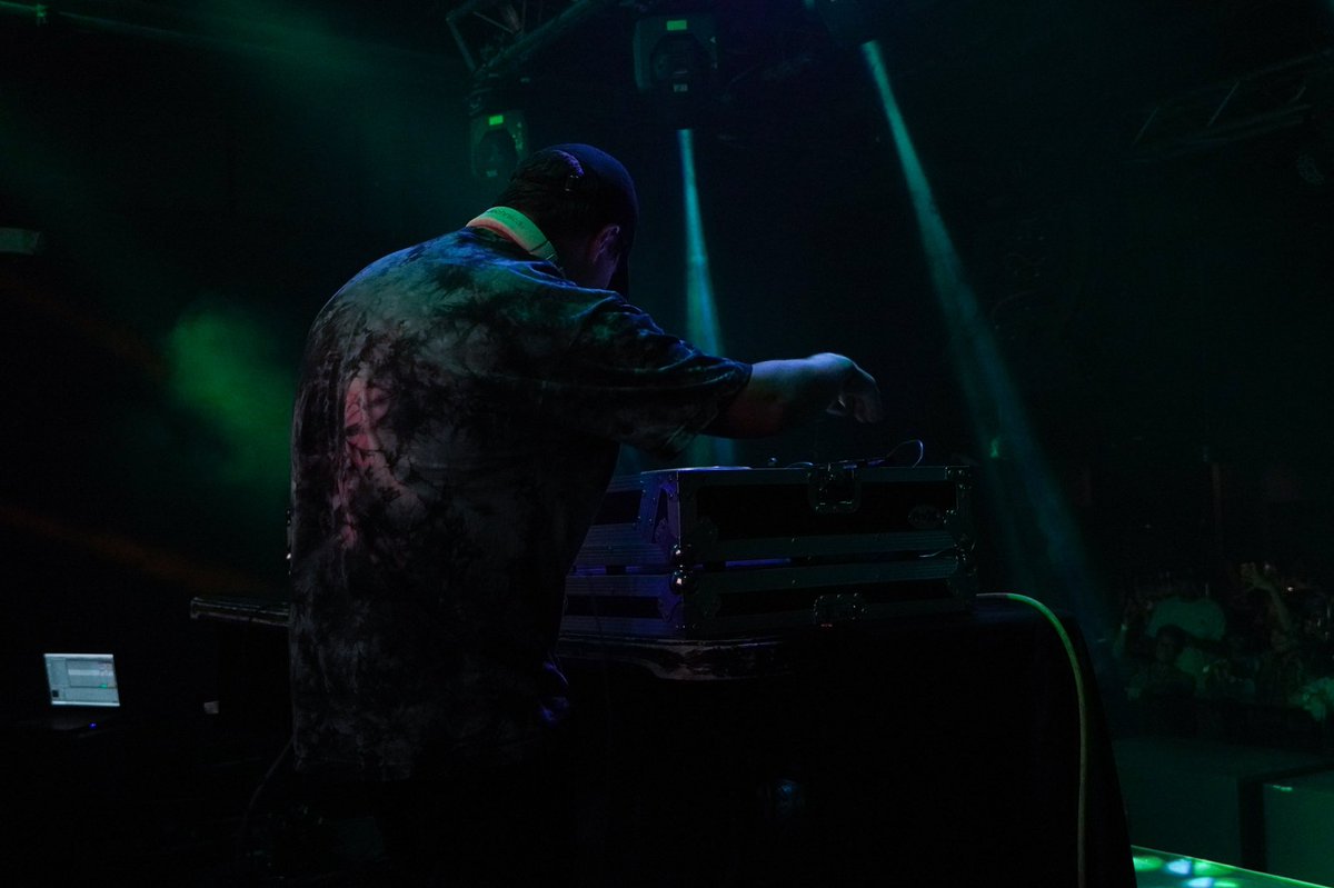 gnarlymedia_'s tweet photo. Little recap of @actuatesounds at E27 Sunday 🫠 #playriddim https://t.co/ajZrbn6Jio